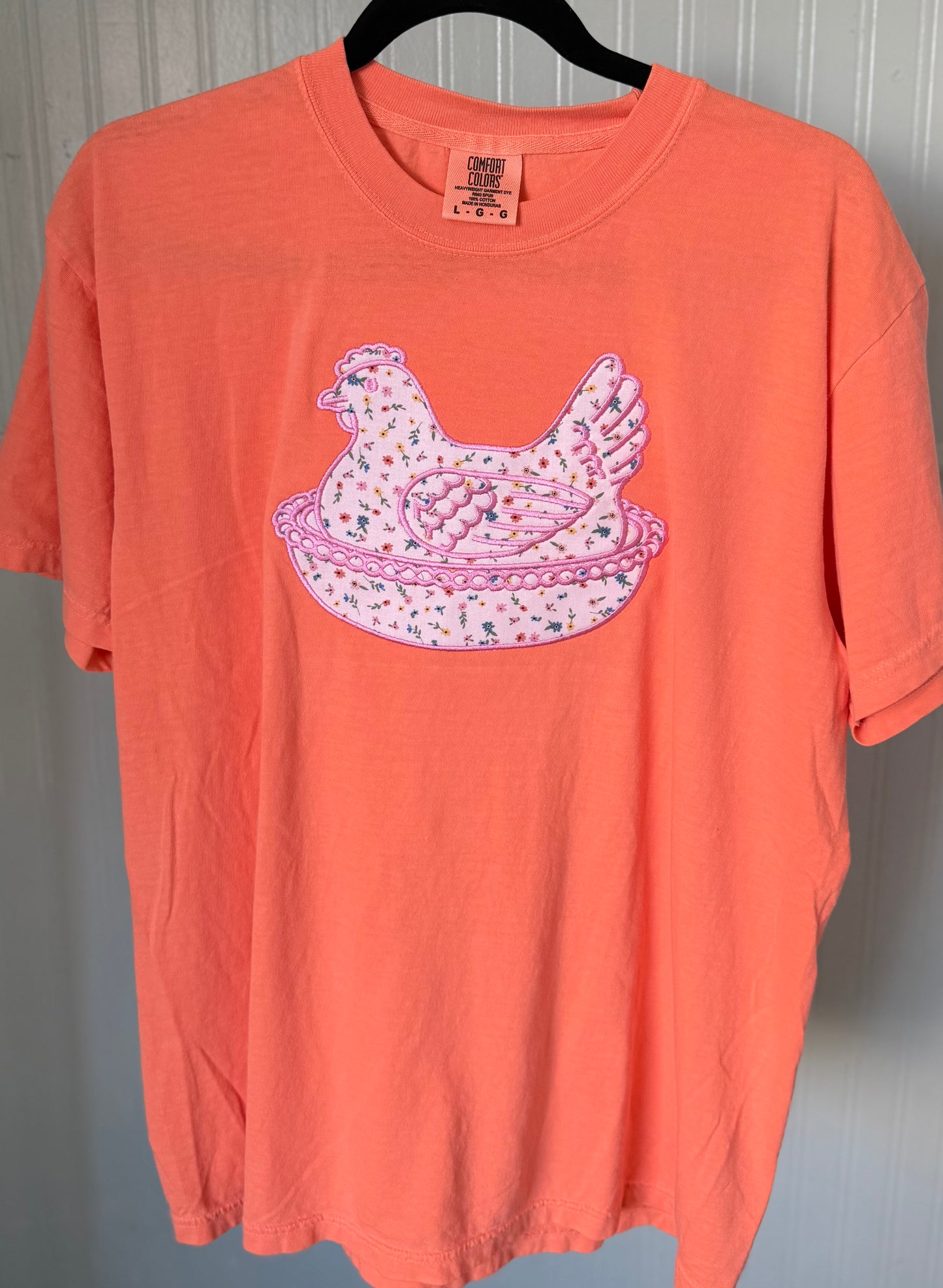 RTS // HEN ON THE NEST // Large -Short Sleeve